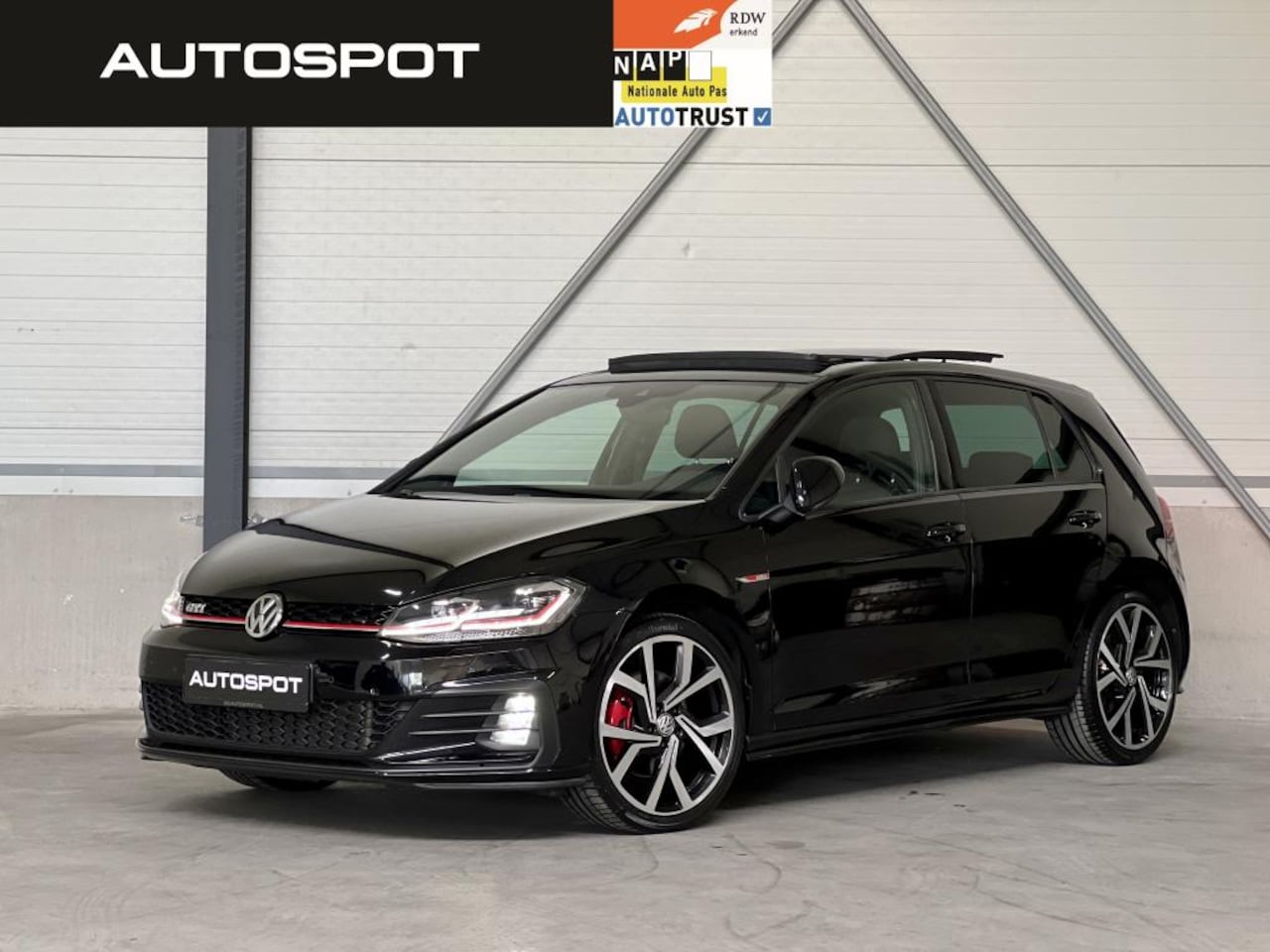 Volkswagen Golf 2 0 TSI GTI DSG Pano Camera Virtual ACC DCC 2017