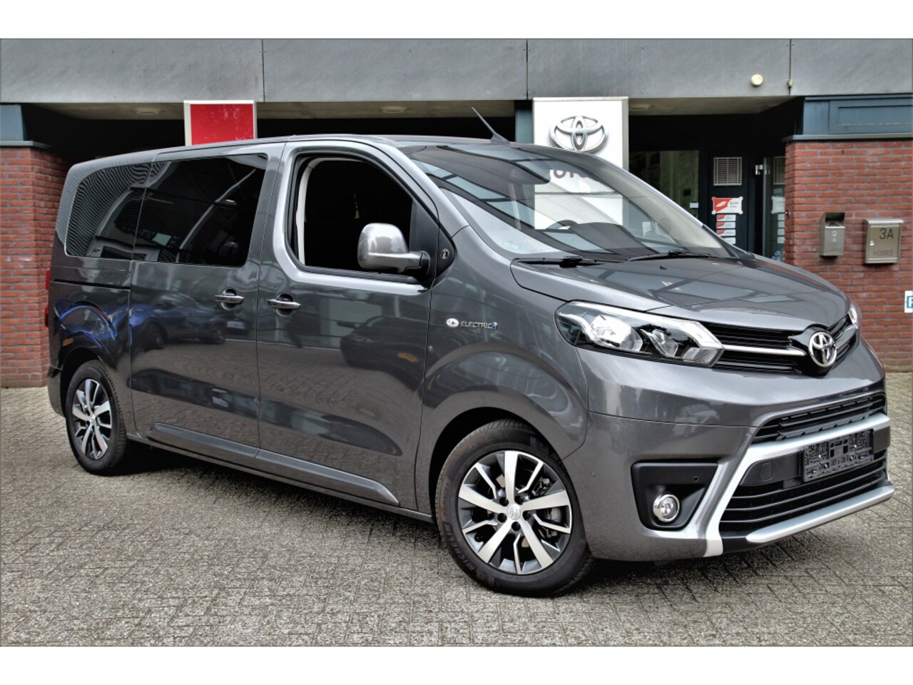 Toyota Proace Verso Electric Extra Range Kwh Persoon Kg