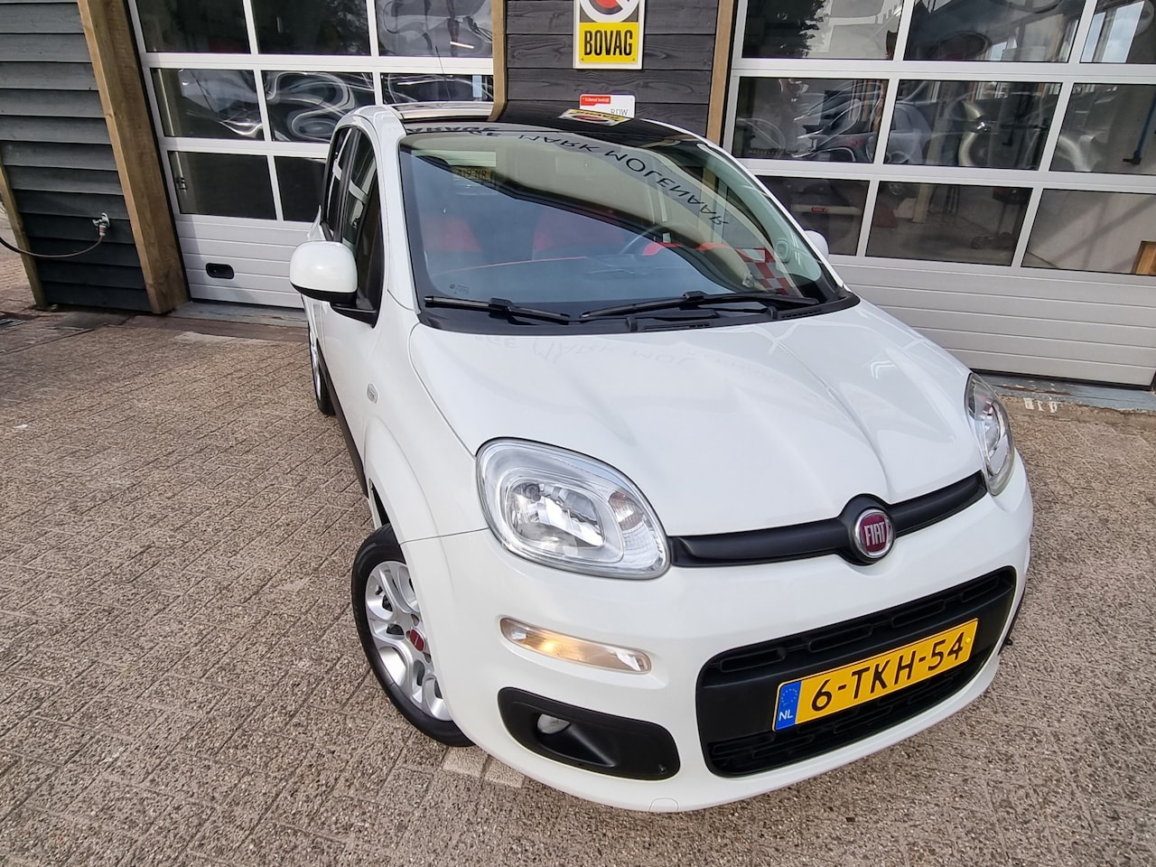 Fiat Panda Twinair Turbo Lounge Panoramadak Luxe Auto