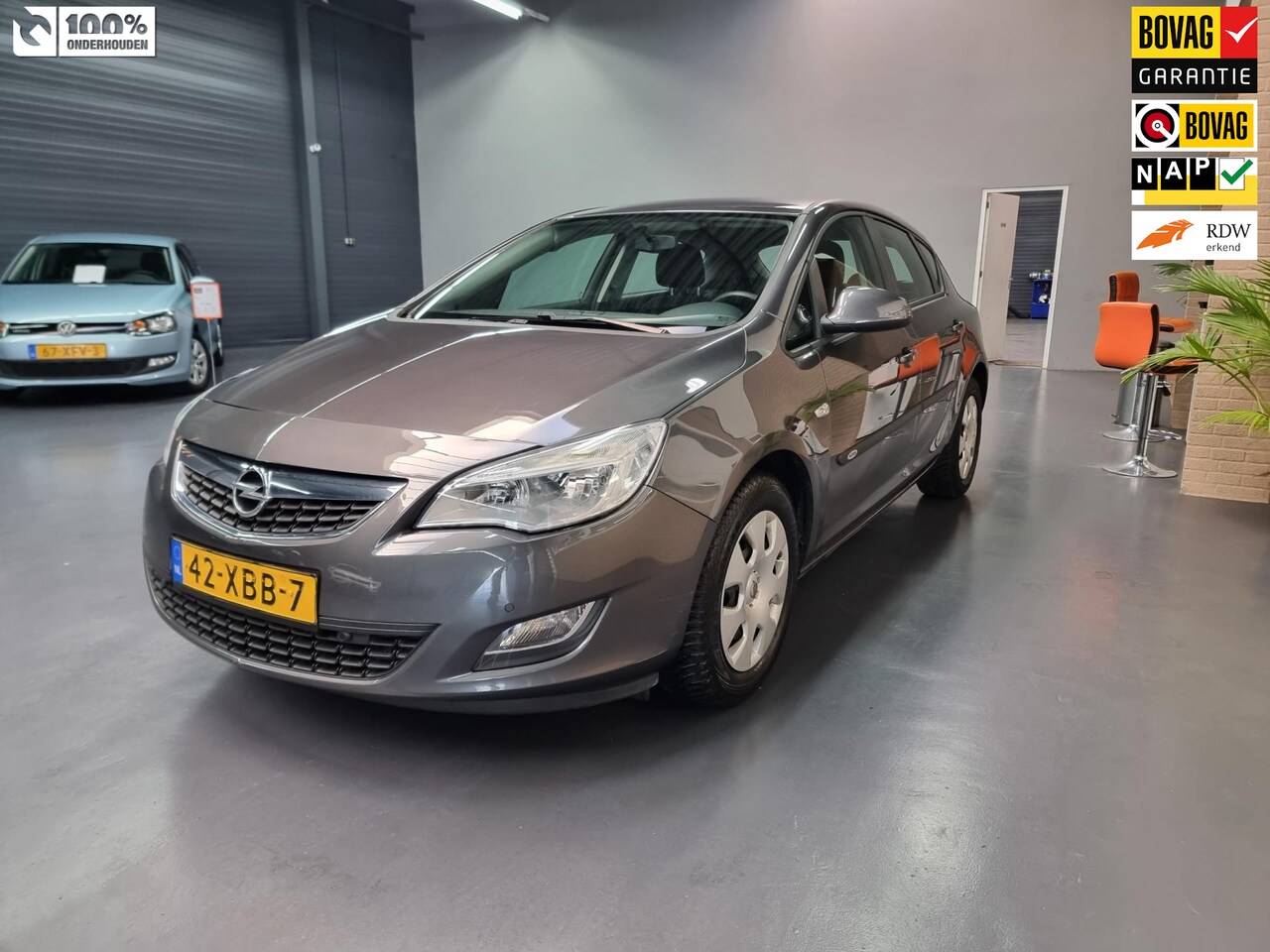 Opel Astra 2 0 CDTi Cosmo 1E EIGENAAR AUTOMAAT NAVI NL AUTO NAP 2012