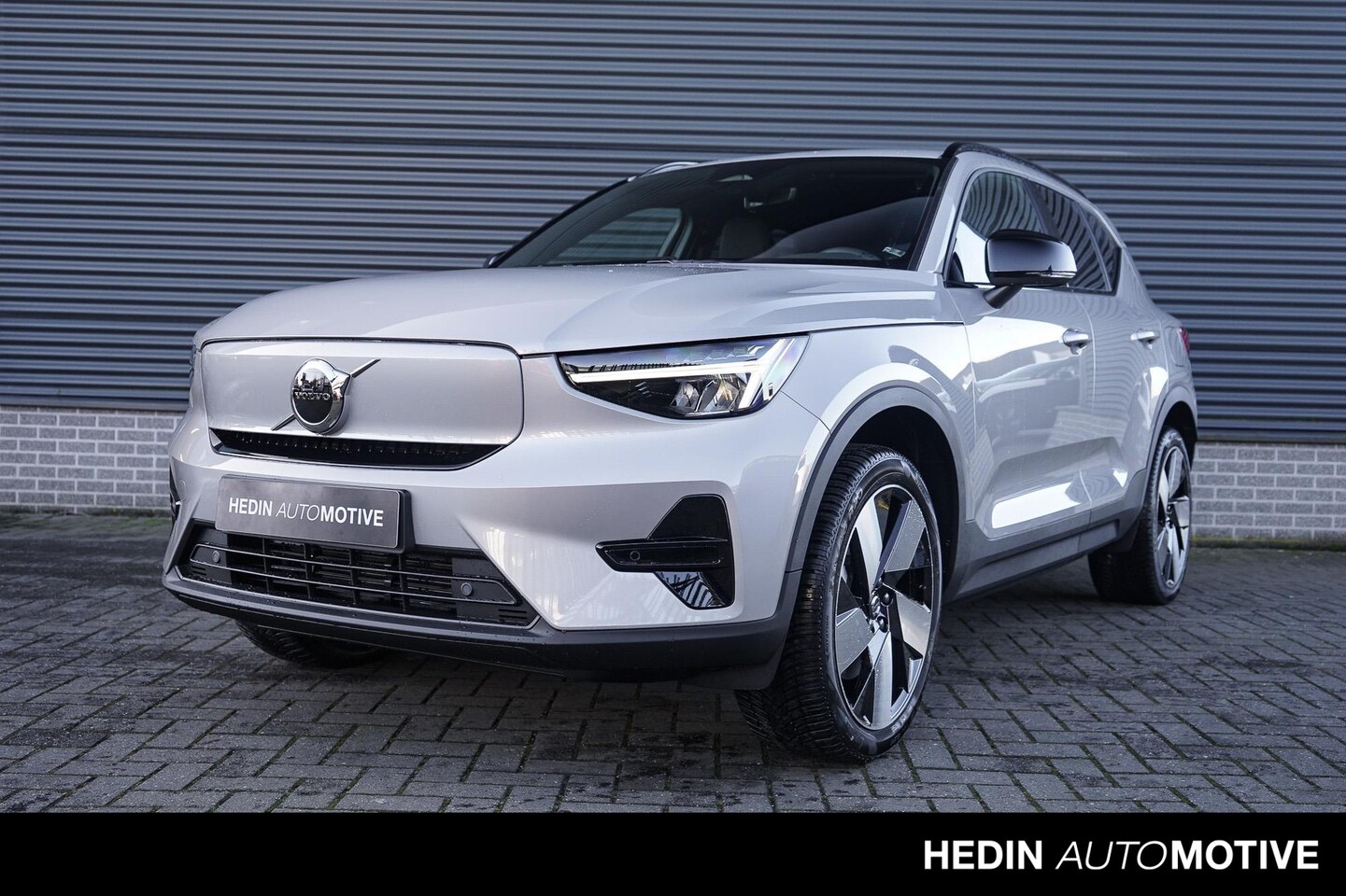 Volvo XC40 Single Motor Extended Range Plus 82 KWh 2024 Elektrisch