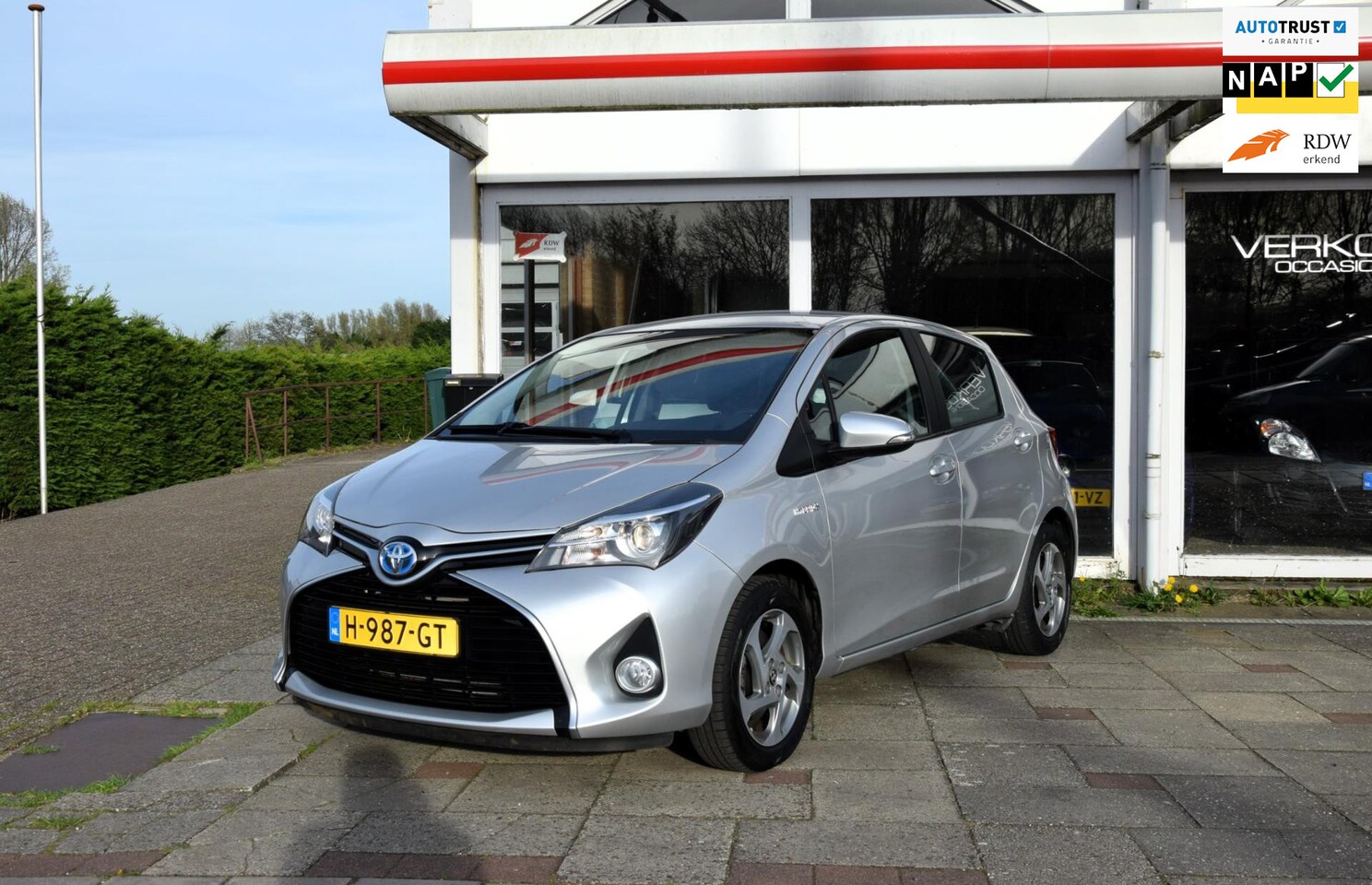 Toyota Yaris 1 5 Hybrid Trend Bi Tone Automaat Camera Navigatie 2016