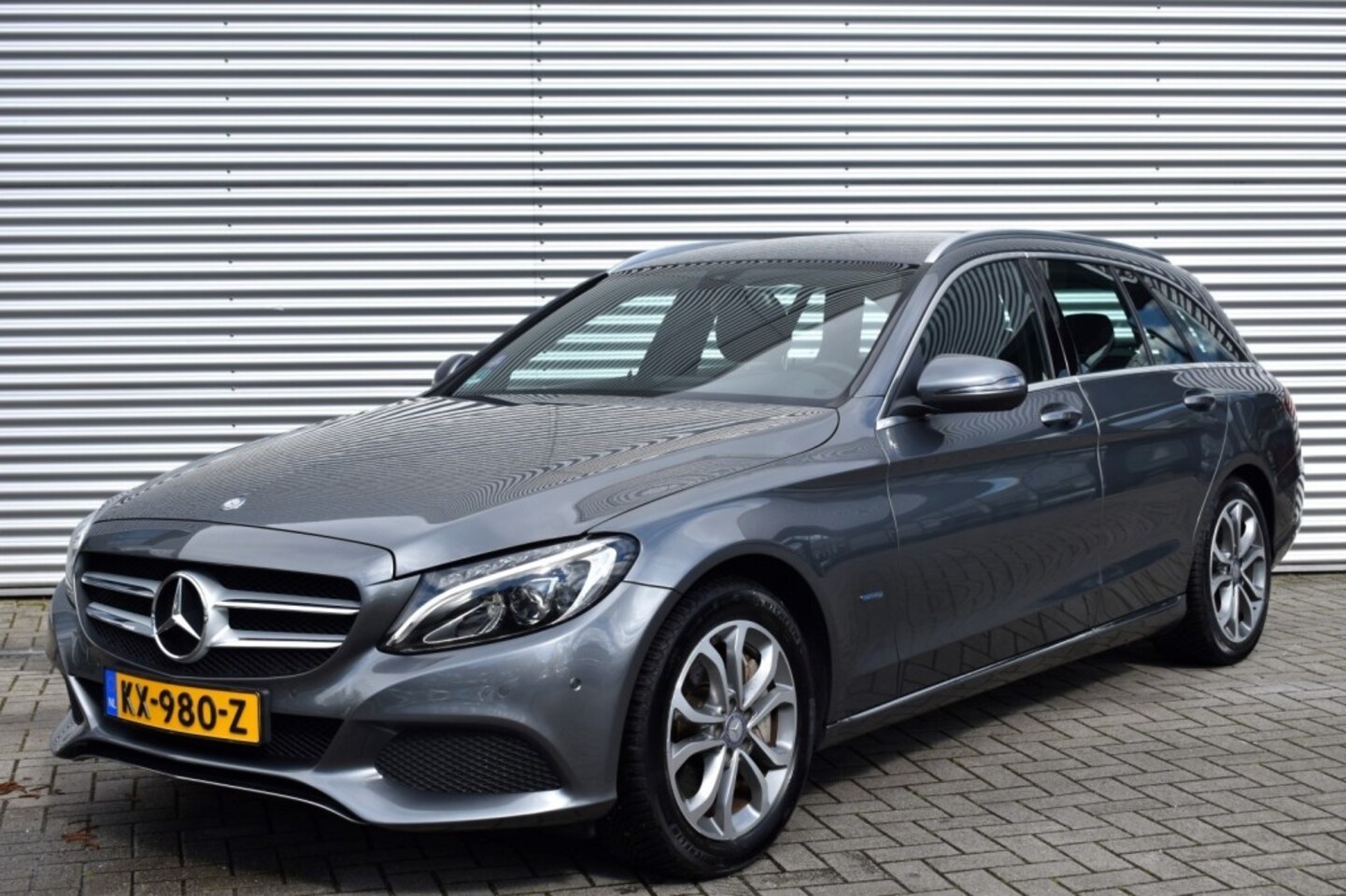 Mercedes Benz C Klasse 350 E LEASE EDITION LED KOPL EL A KLEP P