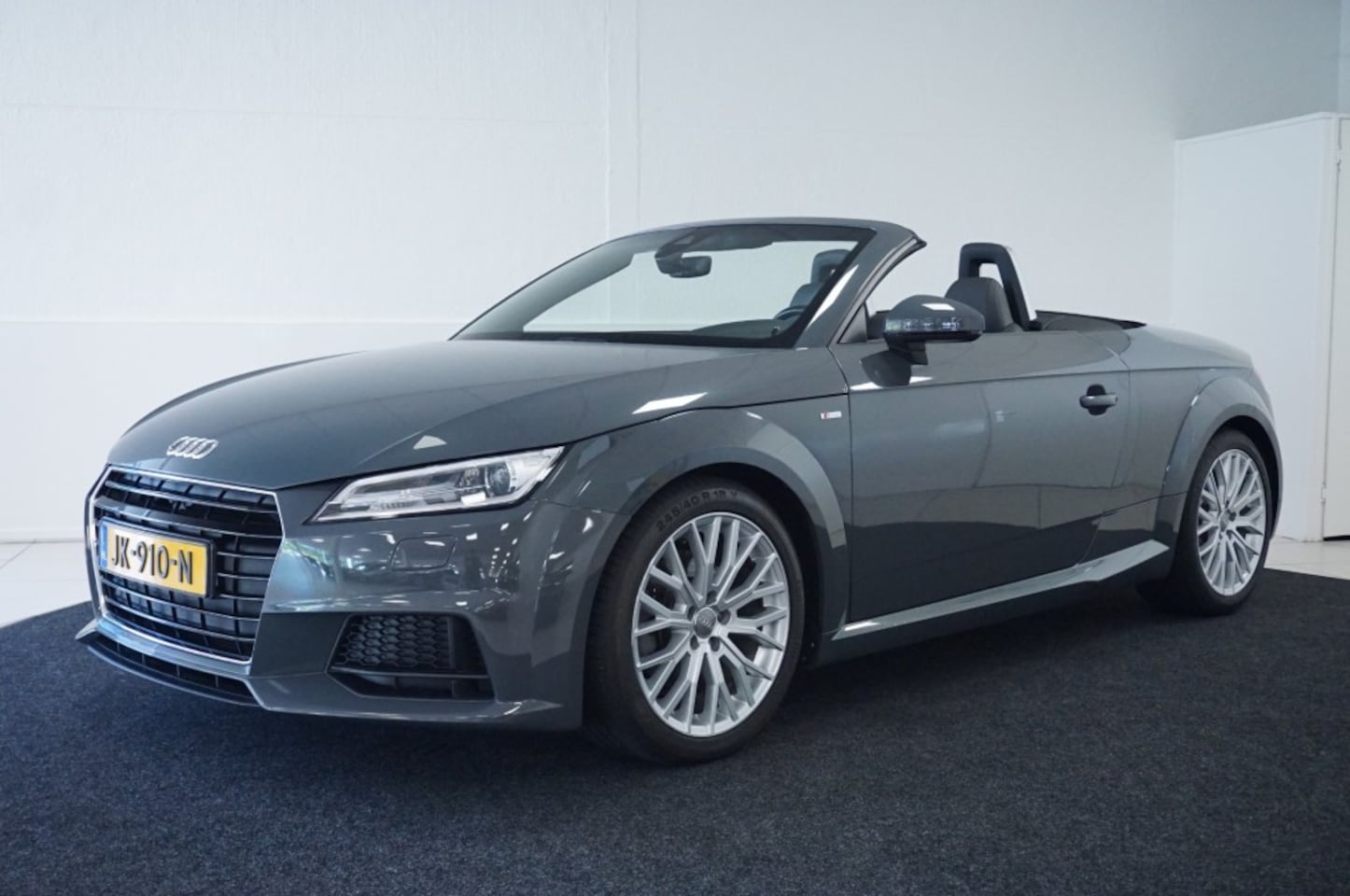 Audi TT Roadster 2 0 TFSI S Line Virtual Alcantara 2015 Benzine