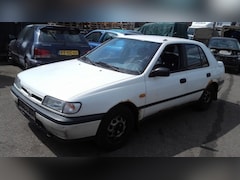 Nissan Sunny - 1.4 LX