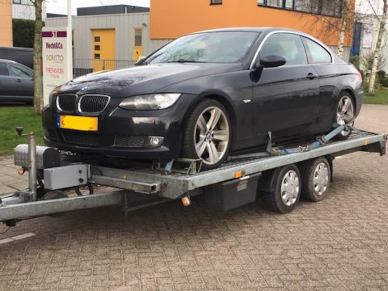 Jan Auto transport in en verkoop Auto Groot