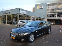 Jaguar XF - 2.2D AUTOM. LEER/NAVI/XENON