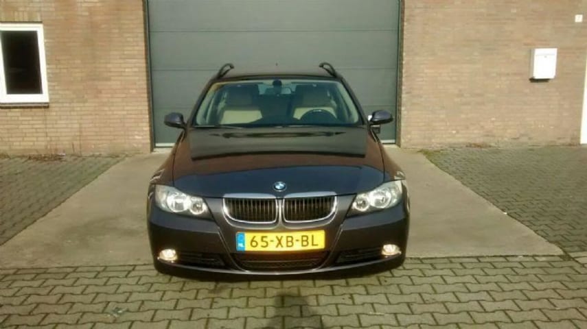 Snazzy Vrijgevigheid Bij naam BMW 3-serie Touring 320i Executive 2007 Benzine - Occasion te koop op  AutoWereld.nl