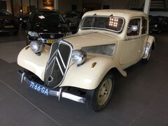 Citroën Traction - Avant