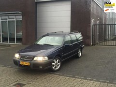 Volvo V70 - XC 2.5 T AWD Luxury LPG G-3 AUTOMAAT