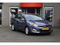 Hyundai i30 - 1.4i Navi/Airco/Camera/Pdc Incl Garantie