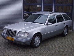 Mercedes-Benz E-klasse Combi - 220 AIRCO SCHUIFDAK ELEKTRISCHE RAMEN ORIG. NL