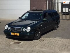 Mercedes-Benz E-klasse Combi - 320 Avantgarde LPG G-3 7 PERSOONS