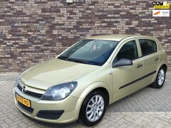 Opel Astra - 1.6 Essentia