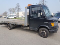 Mercedes-Benz 200-serie - 207 D