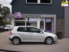Volkswagen Golf - 1.6 FSI Trendline