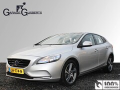 Volvo V40 - 2.0 D2 Geartronic Kinetic | Business Pack Connect | Navigatie | Stoelverwarming | LED dagr
