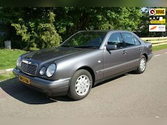 Mercedes-Benz E-klasse - 200 Elegance Automaat Youngtimer