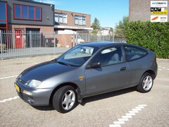Mazda 323 - 1.5i LX Automaat
