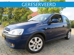 Opel Corsa - 1.2-16V Sport met Airco en Vele Opties