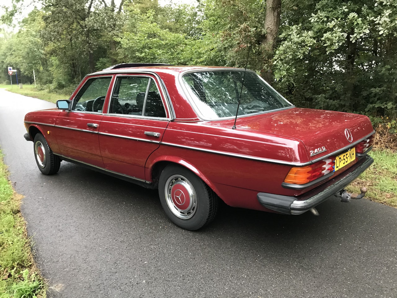 mercedes-benz-200-280-w123-w123-240-d-5bak.jpg