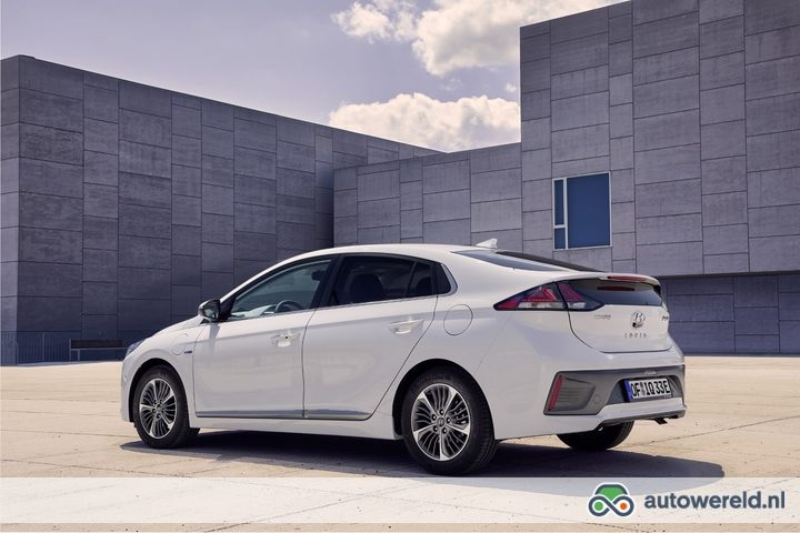 Technische gegevens: Hyundai IONIQ - 1.6 GDi Comfort - Plus / Hatchback