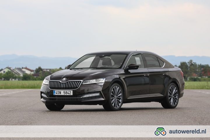 Skoda superb 1.4 tsi phev dsg business edition deals plus