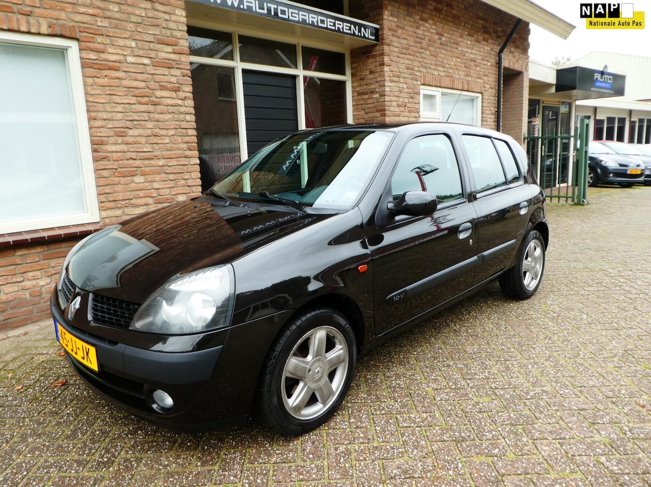 rekruut Pracht Productief Renault Clio 1.2-16V Dynamique 5 Deurs / Airco 2002 Benzine - Occasion te  koop op AutoWereld.nl