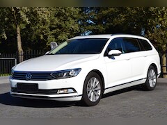 Volkswagen Passat Variant - 2.0 TDi Highline Variant BlueMotion