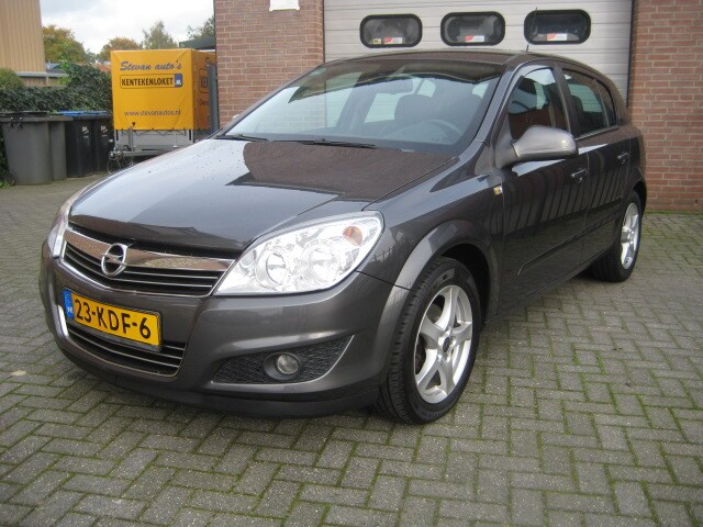 Opel 1.6 Cosmo Benzine - koop op AutoWereld.nl