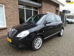 Lancia Y(psilon) - 1.3 Multijet Oro Airco / Dealeronderhouden