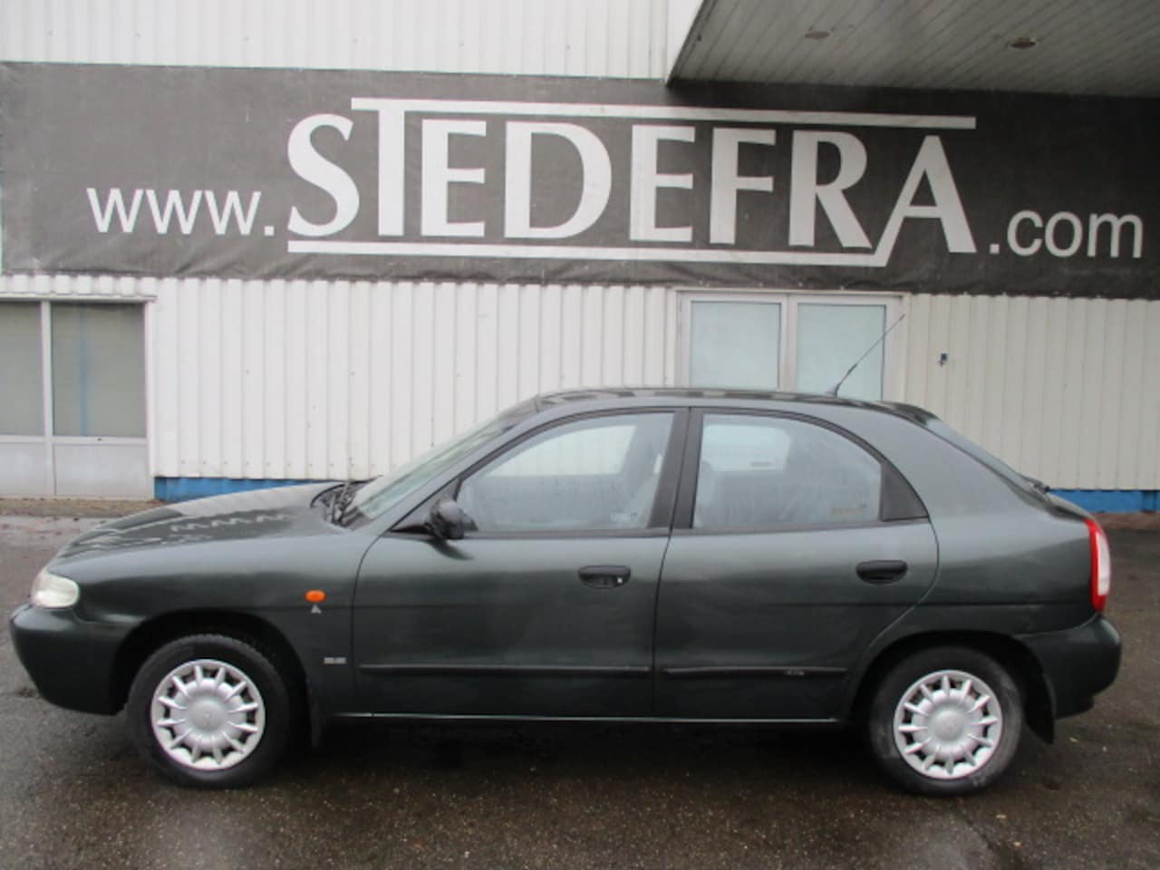 daewoo-nubira-1-6-16v-etec-4drs-hb.jpg