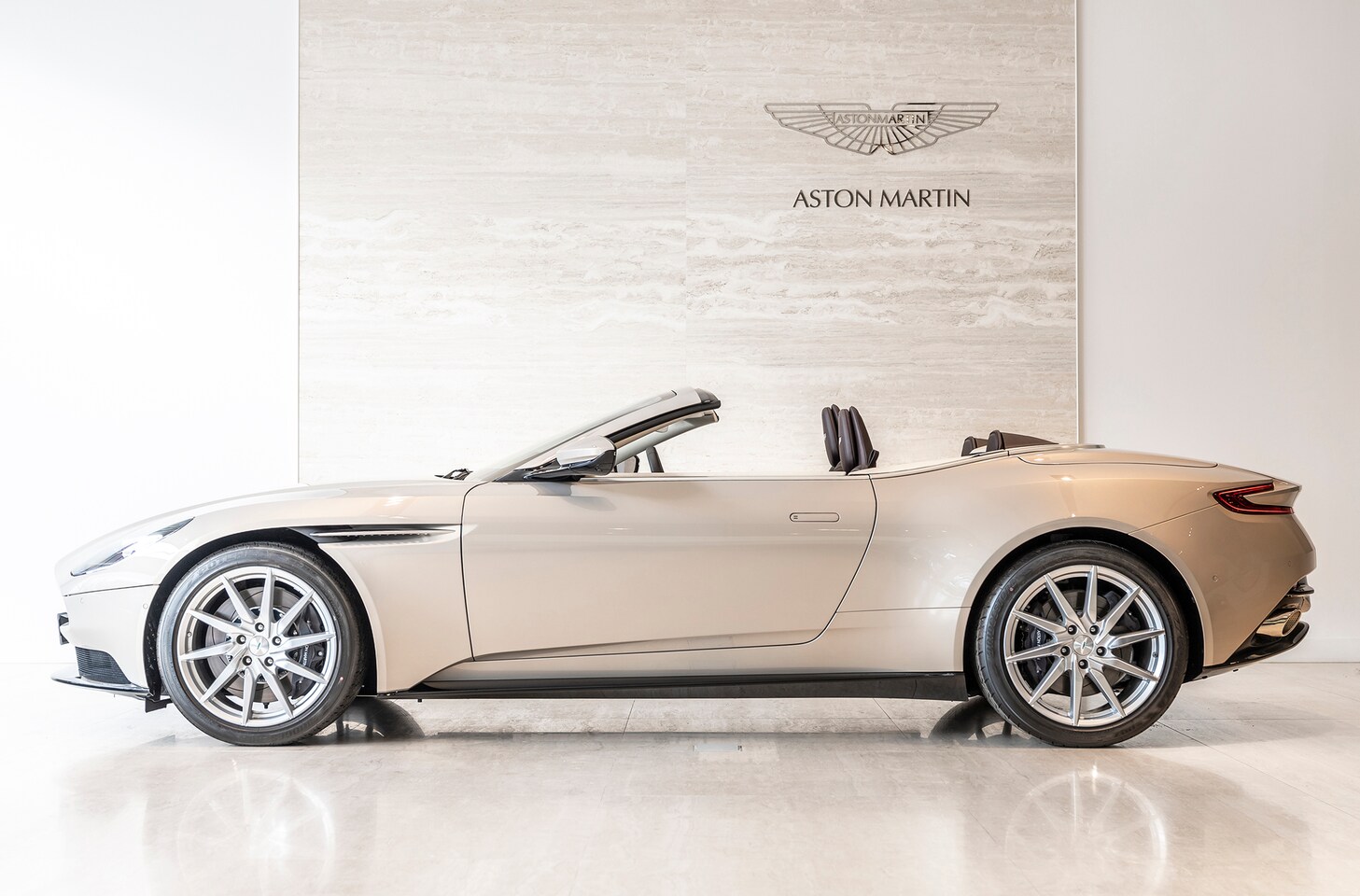 Aston Martin Db11 Volante 4 0 V8 2020 Benzine Occasion