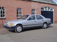 Mercedes-Benz 200-serie - 200 D