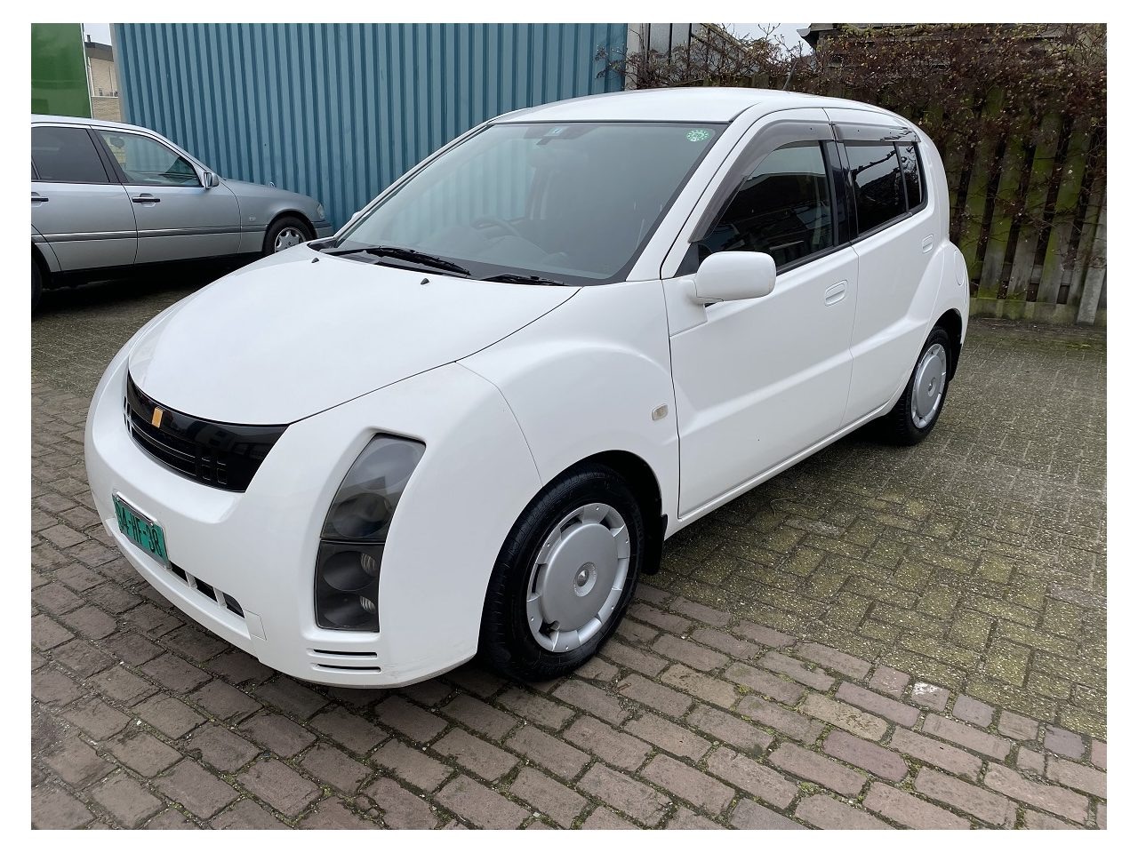 toyota-yaris-verso-futuristische-will-cypha-te-koop-uit-2003.jpg