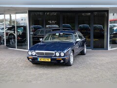 Daimler Super V8 - V8 LWB Nw. staat/Leder/Deal. onderhouden
