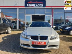 BMW 3-serie - 318i Business AUTOMAAT, PDC