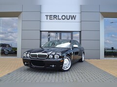 Daimler Super Eight - 4.2 V8 S/C | Entertainmentsysteem