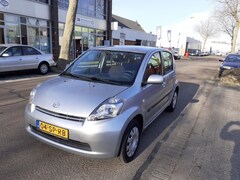 Daihatsu Sirion 2 - 1.0-12V Trend 88xxx nap