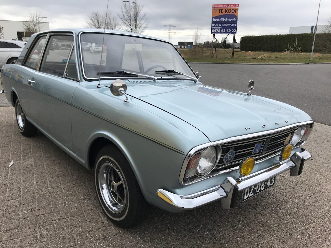 ford-cortina.jpg