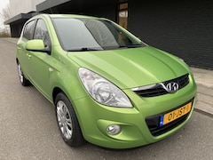 Hyundai i20 - 1.4i Dynamic