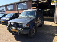 Mitsubishi Pajero - 2.5 GLX High Roof