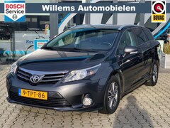 Toyota Avensis Wagon - 1.8 VVTi Business
