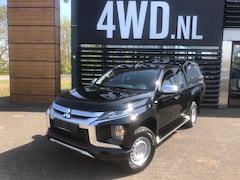 Mitsubishi L 200 - 2.2 DI-D Club Cab 4WD AIRCO -ELECTR PAKKET- 5 JR GAR - NW MODEL V.A € 23.900 EXCL Nieuwste