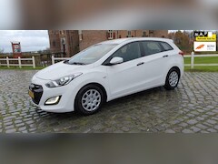 Hyundai i30 Wagon - 1.6 GDi i-Motion Benzine, Airco, (2013)