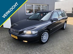Volvo V70 - 2.5 D Comfort Line Leer Nieuwe APK