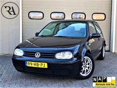 Volkswagen Golf - 1.6 16V