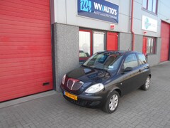 Lancia Y(psilon) - 1.2 Argento airco