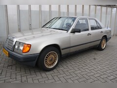 Mercedes-Benz 230 - E. LPG