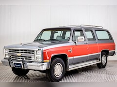 Chevrolet Silverado - Suburban